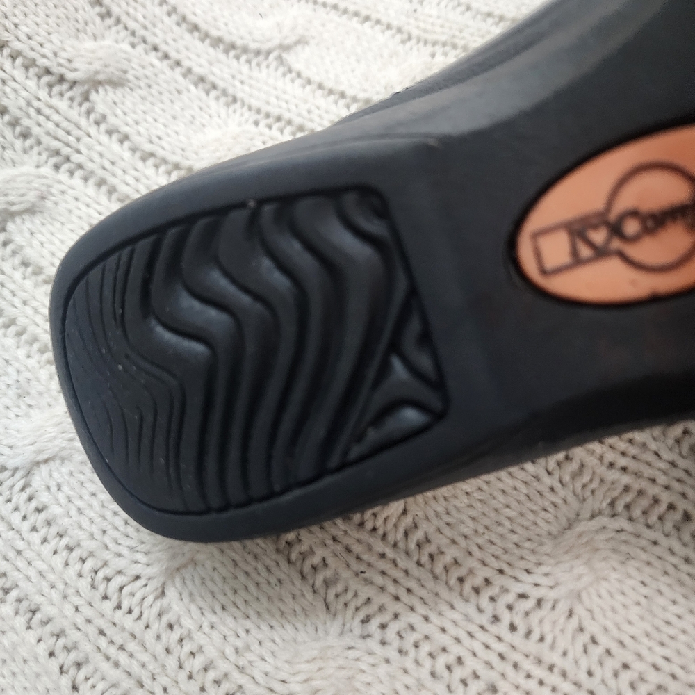 Comfort Black Leather Mules - Picture 8 of 9